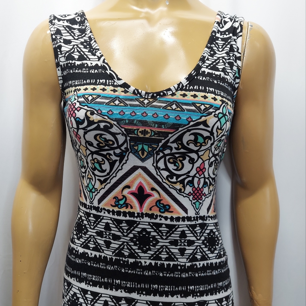 Blue Star Abstract Print Open Back Maxi Dress - Picture 6 of 10